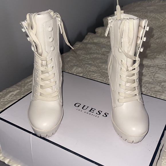 GUESS booties - Picture 3 of 9